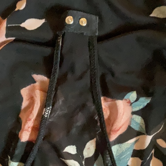 Women’s Guess Bodysuit - Picture 4 of 4